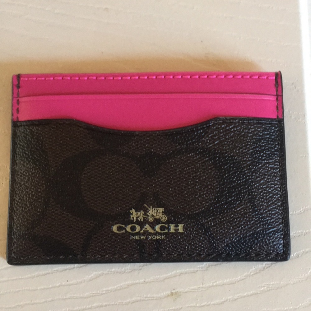 Coach NWT Card Case Signature & Hot Pink F63279